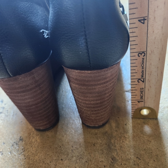 Dr. Scholl's Women's Size 6.5 Wedge Ankle Booties Side Zipper - Picture 12 of 13